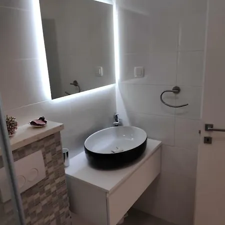 Studio Vid Apartment